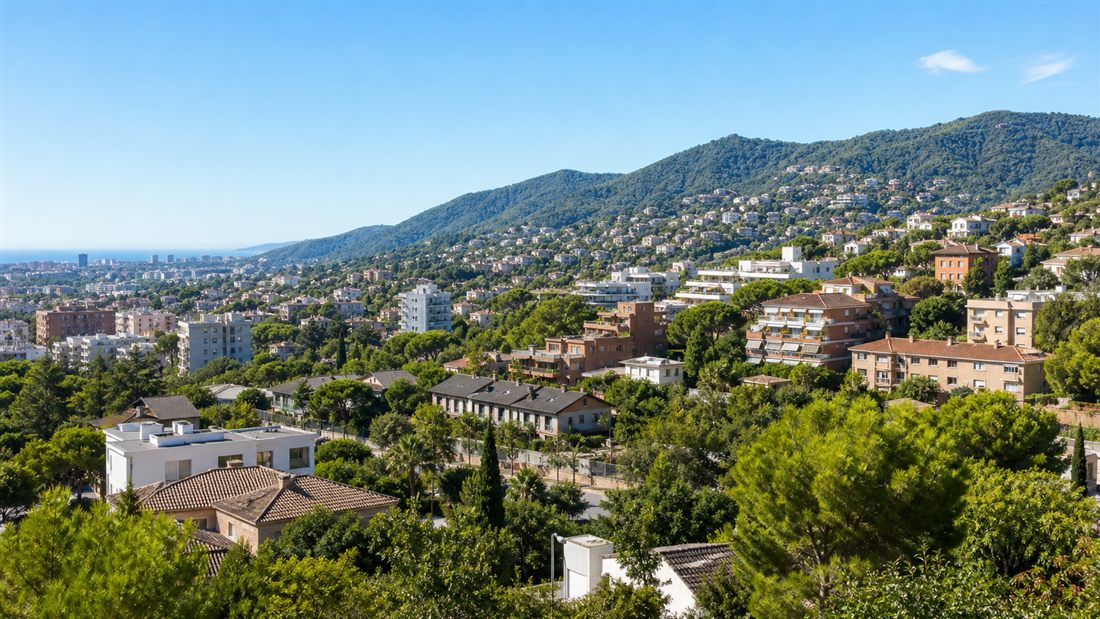 Vista urbana de Sant Just Desvern y entorno del Baix Llobregat